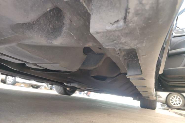 Used Lincoln MKZ 2017 2.0T Luxury Edition Right Side Sill