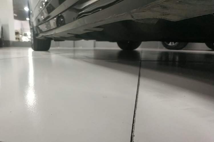 Used Lincoln MKZ 2017 2.0T Luxury Edition Right Side Sill