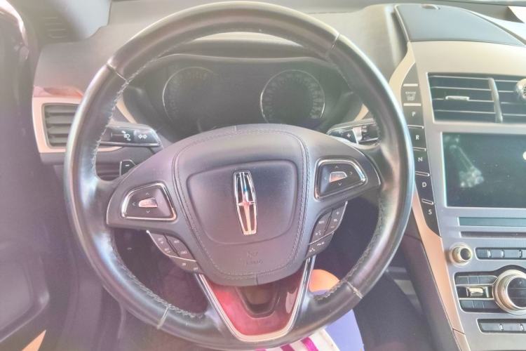 Used Lincoln MKZ 2017 2.0T Luxury Edition Steering Wheel