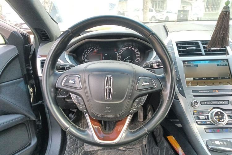 Used Lincoln MKZ 2017 2.0T Luxury Edition Steering Wheel