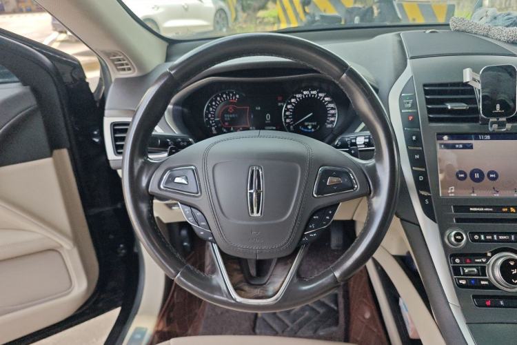 Used Lincoln MKZ 2017 2.0T Luxury Edition Steering Wheel