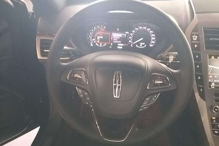 Used Lincoln MKZ 2017 2.0T Luxury Edition Steering Wheel