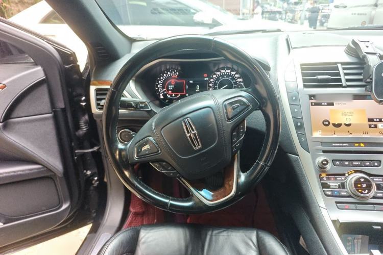 Used Lincoln MKZ 2017 2.0T Luxury Edition Steering Wheel