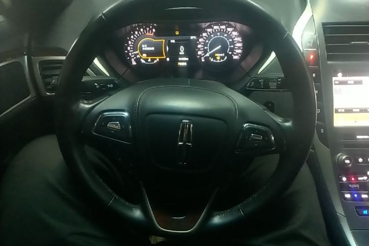 Used Lincoln MKZ 2017 2.0T Luxury Edition Steering Wheel