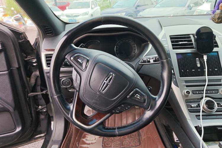 Used Lincoln MKZ 2017 2.0T Luxury Edition Steering Wheel