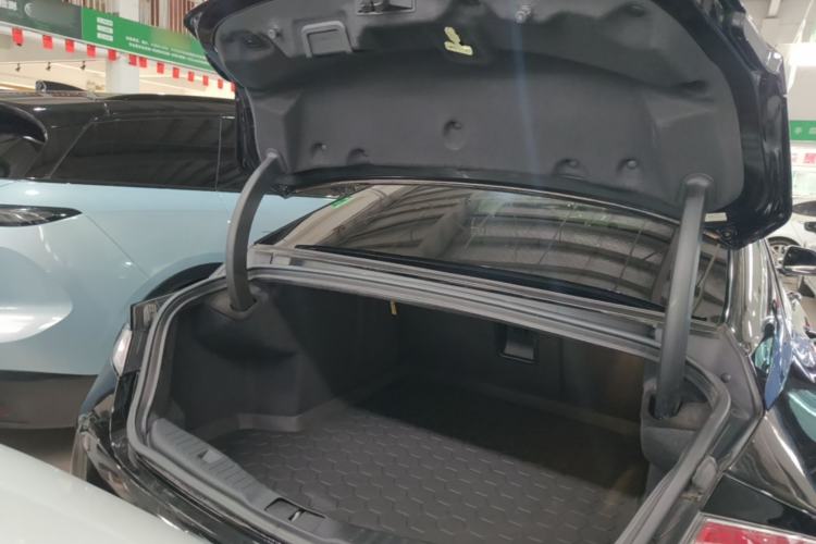Used Lincoln MKZ 2017 2.0T Luxury Edition Trunk