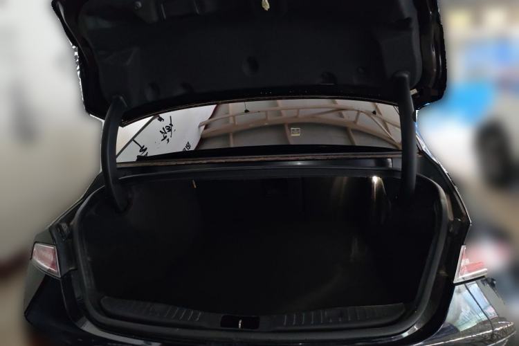 Used Lincoln MKZ 2017 2.0T Luxury Edition Trunk