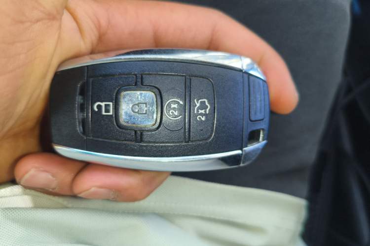 Used Lincoln MKZ 2017 2.0T Prestige Edition Vehicle Key