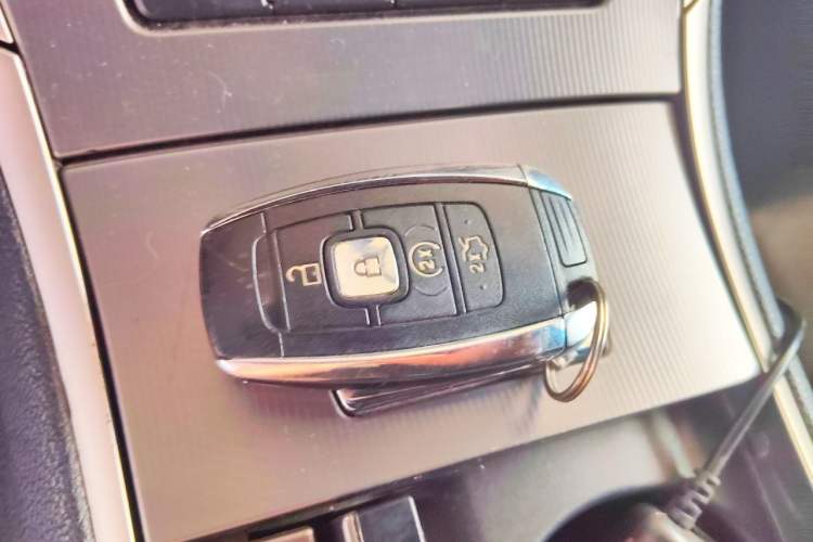 Used Lincoln MKZ 2017 2.0T Luxury Edition Vehicle Key