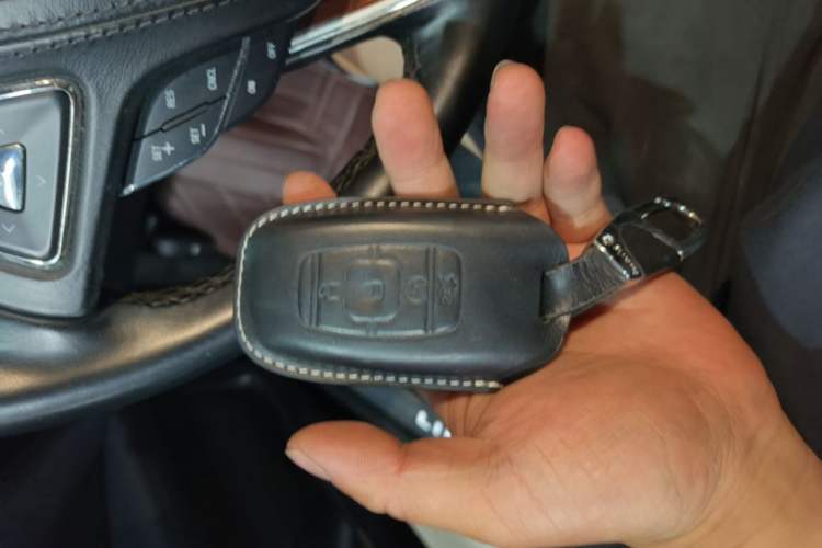 Used Lincoln MKZ 2017 2.0T Luxury Edition Vehicle Key