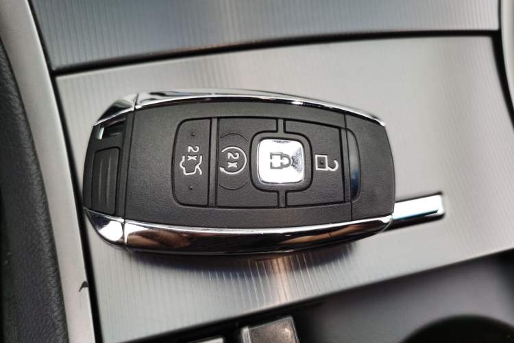 Used Lincoln MKZ 2017 2.0T Luxury Edition Vehicle Key