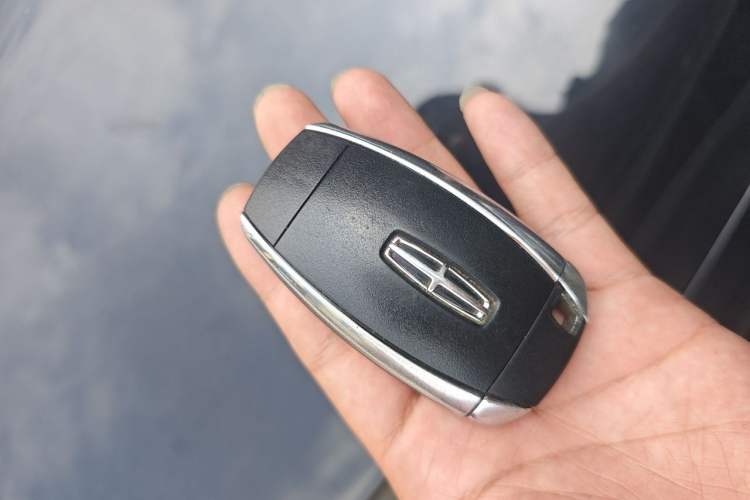 Used Lincoln MKZ 2017 2.0T Luxury Edition Vehicle Key
