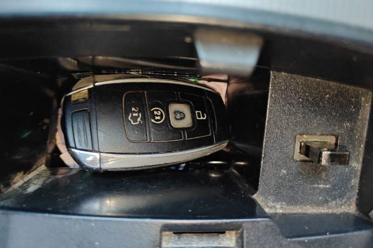 Used Lincoln MKZ 2017 2.0T Luxury Edition Vehicle Key
