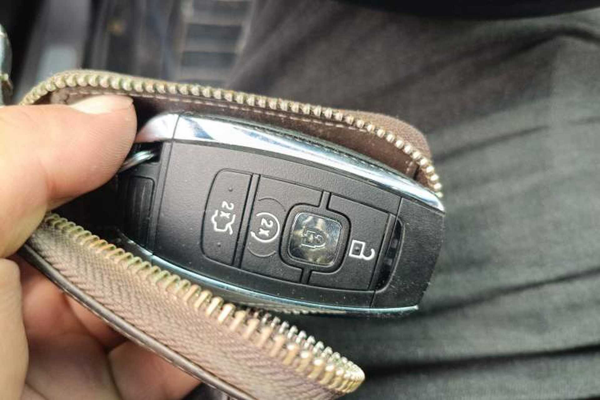 Used Lincoln MKZ 2017 2.0H Hybrid Luxury Edition Vehicle Key