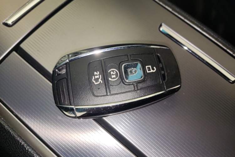 Used Lincoln MKZ 2017 2.0T Luxury Edition Vehicle Key