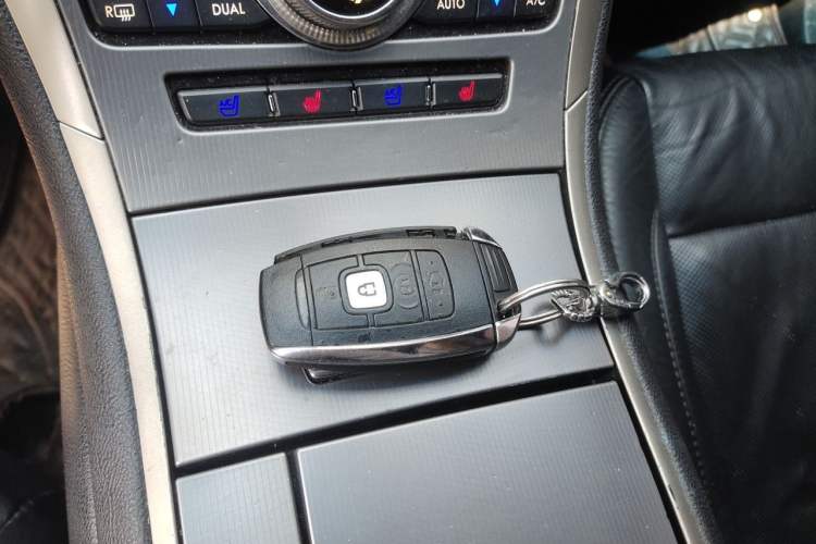 Used Lincoln MKZ 2017 2.0T Luxury Edition Vehicle Key