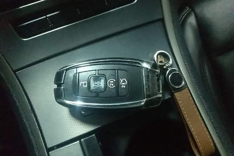 Used Lincoln MKZ 2017 2.0T Luxury Edition Vehicle Key