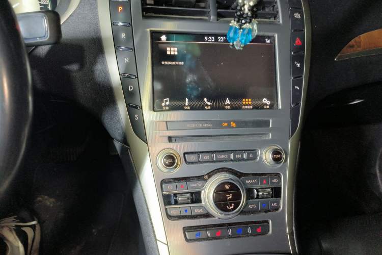 Used Lincoln MKZ 2017 2.0T Luxury Edition Audio And AC Panel