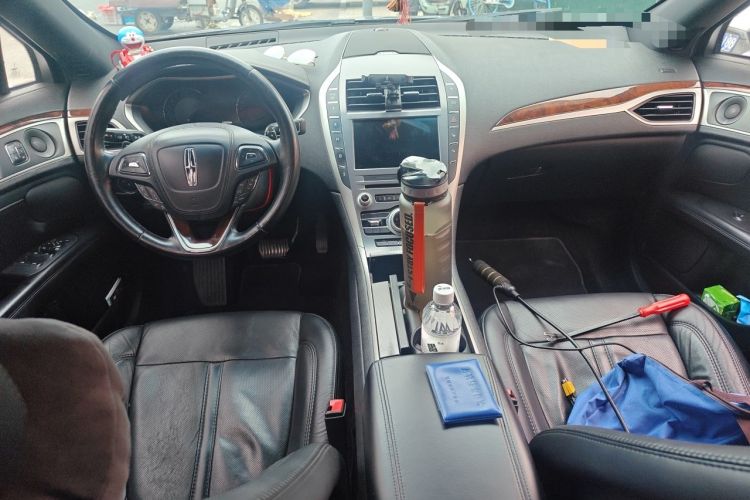 Used Lincoln MKZ 2017 2.0T Prestige Edition Center Console