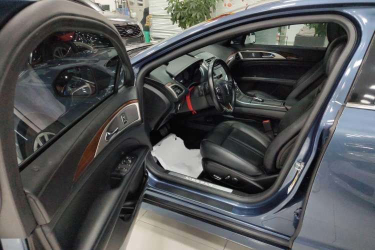 Used Lincoln MKZ 2017 2.0T Luxury Edition Driver Seat