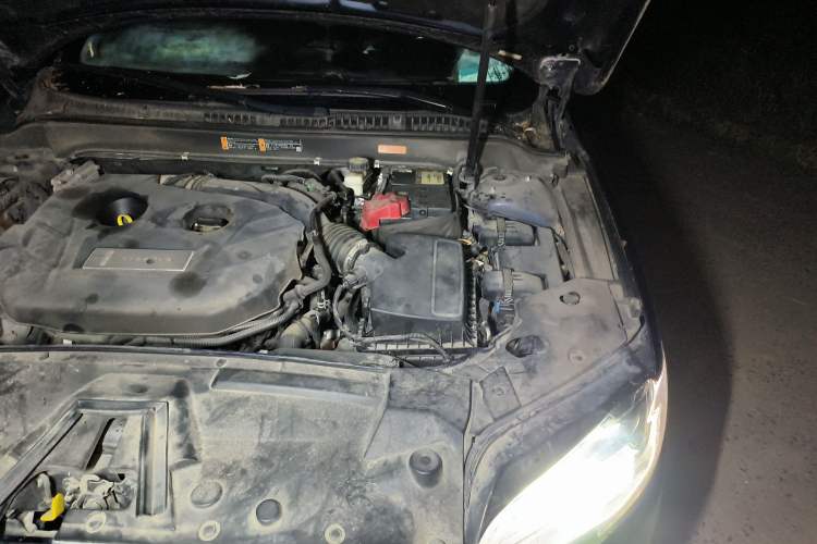 Used Lincoln MKZ 2017 2.0T Luxury Edition Engine Bay Left