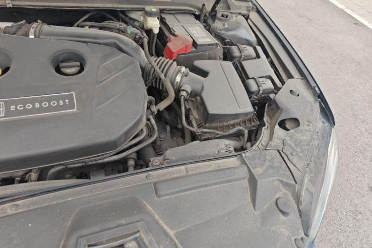 Used Lincoln MKZ 2017 2.0T Prestige Edition Engine Bay Left