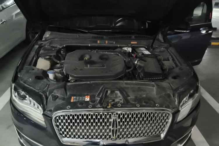 Used Lincoln MKZ 2017 2.0T Luxury Edition Engine Bay