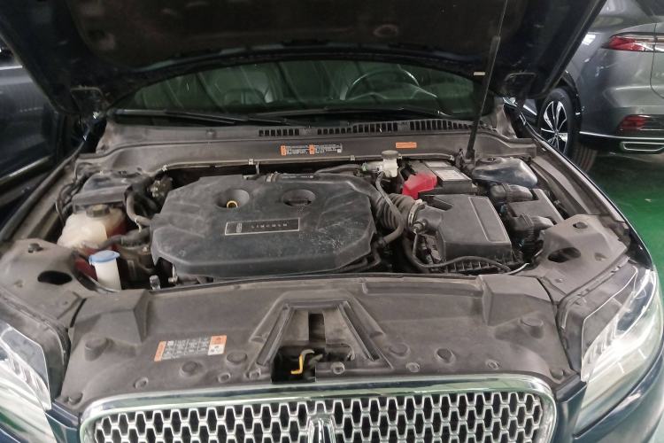 Used Lincoln MKZ 2017 2.0T Luxury Edition Engine Bay