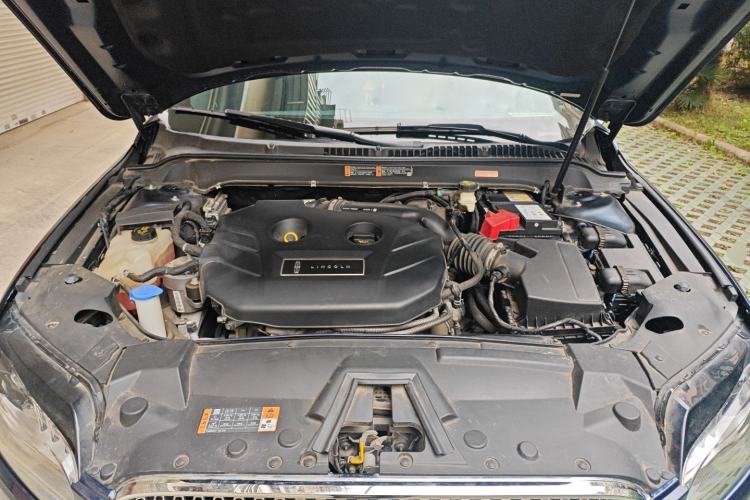 Used Lincoln MKZ 2017 2.0T Luxury Edition Engine Bay
