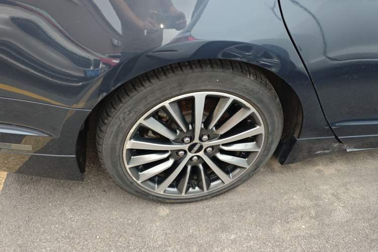 Used Lincoln MKZ 2017 2.0T Luxury Edition Exterior 8