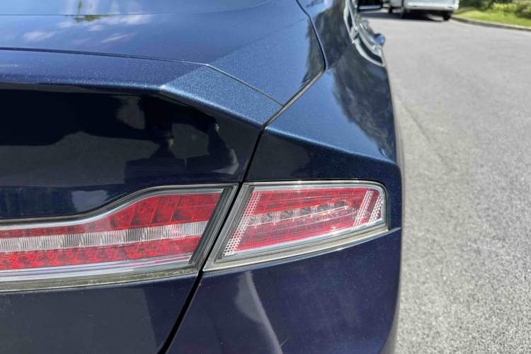 Used Lincoln MKZ 2017 2.0T Luxury Edition Exterior 8