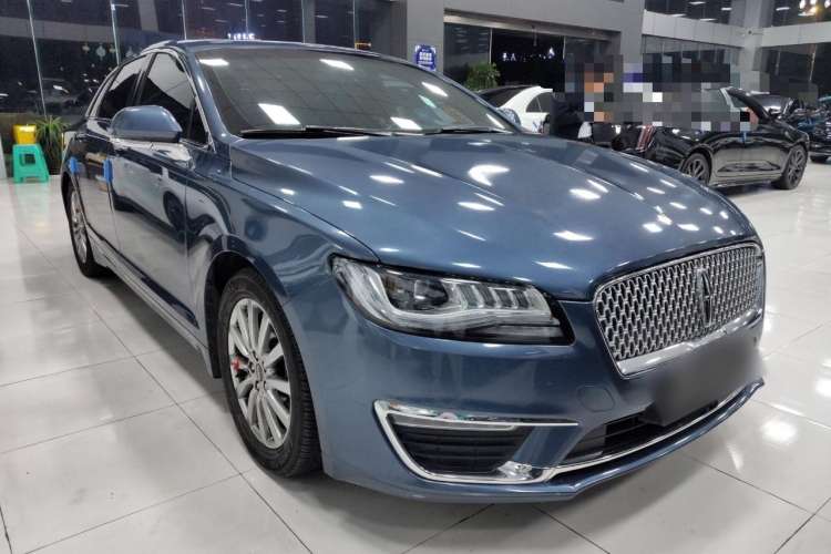 Used Lincoln MKZ 2017 2.0T Luxury Edition Front Right 45 Deg
