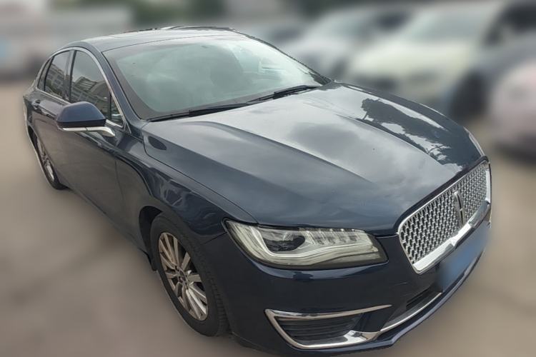 Used Lincoln MKZ 2017 2.0T Luxury Edition Front Right 45 Deg