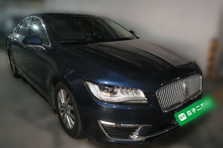 Used Lincoln MKZ 2017 2.0T Luxury Edition Front Right 45 Deg