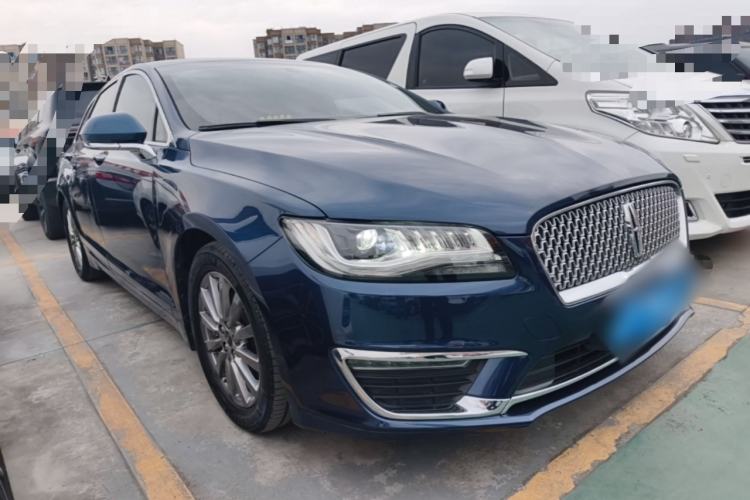 Used Lincoln MKZ 2017 2.0T Luxury Edition Front Right 45 Deg