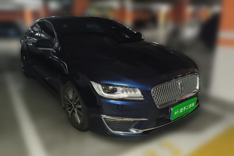Used Lincoln MKZ 2017 2.0T Luxury Edition Front Right 45 Deg