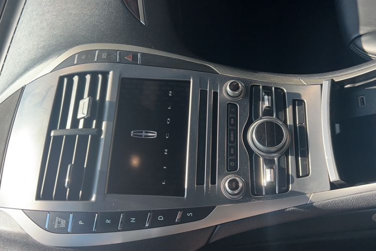 Used Lincoln MKZ 2017 2.0T Luxury Edition Interior 1