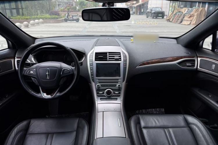 Used Lincoln MKZ 2017 2.0T Luxury Edition Interior 2