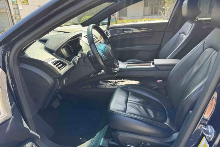Used Lincoln MKZ 2017 2.0T Luxury Edition Interior 2