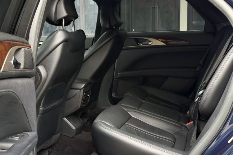 Used Lincoln MKZ 2017 2.0T Luxury Edition Interior 3