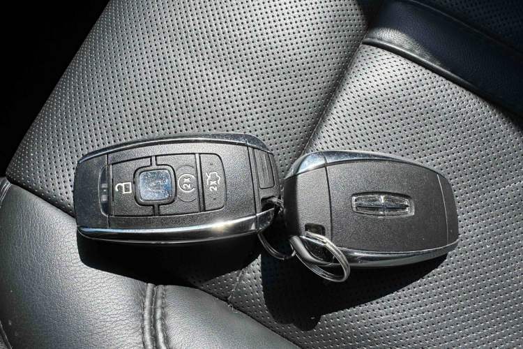 Used Lincoln MKZ 2017 2.0T Luxury Edition Interior 5