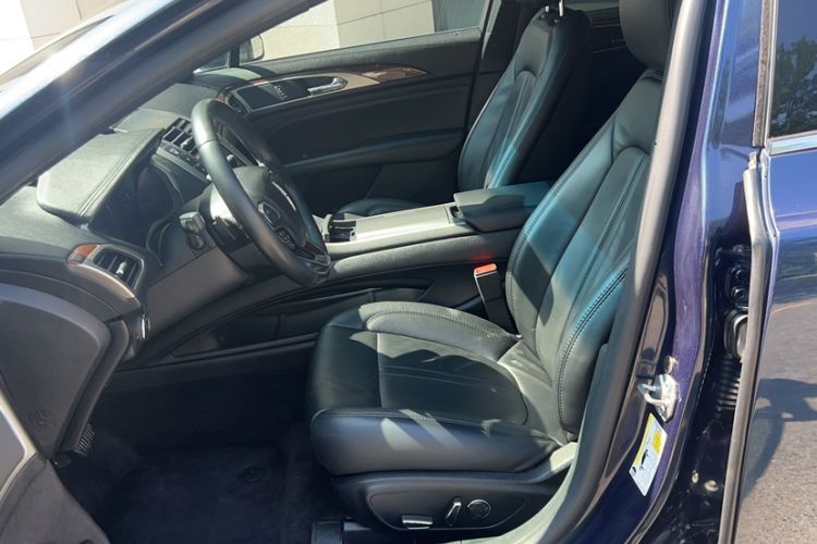 Used Lincoln MKZ 2017 2.0T Luxury Edition Interior 6