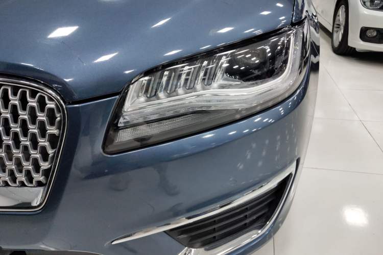 Used Lincoln MKZ 2017 2.0T Luxury Edition Left Front Headlight