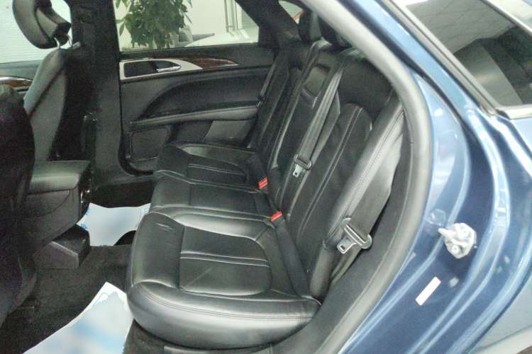 Used Lincoln MKZ 2017 2.0T Luxury Edition Left Rear Seat