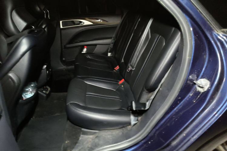 Used Lincoln MKZ 2017 2.0T Luxury Edition Left Rear Seat