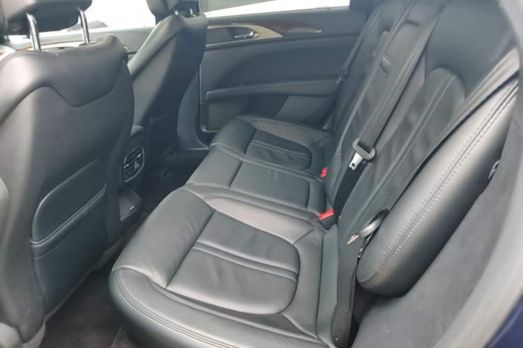 Used Lincoln MKZ 2017 2.0T Luxury Edition Left Rear Seat