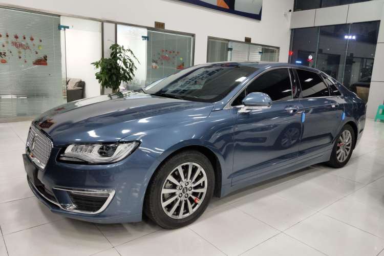Used Lincoln MKZ 2017 2.0T Luxury Edition Left Side