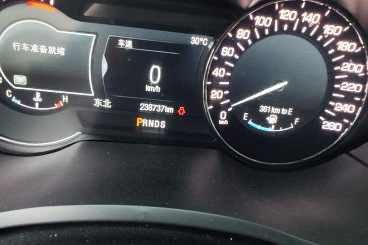 Used Lincoln MKZ 2017 2.0T Luxury Edition Odometer Close Up