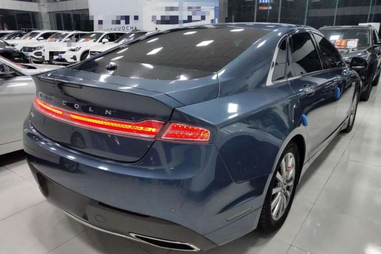 Used Lincoln MKZ 2017 2.0T Luxury Edition Rear Right 45 Deg