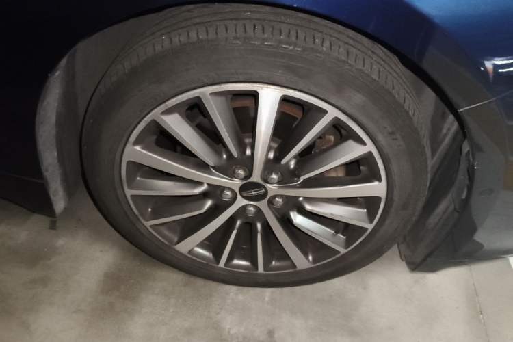 Used Lincoln MKZ 2017 2.0T Luxury Edition Right Front Wheel Hub